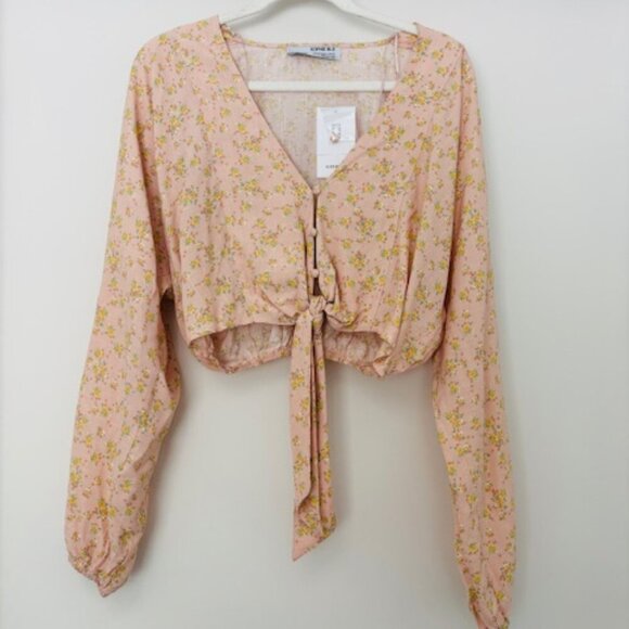 Sophie Rue Tops - NWT Sophie Rue Pink Ditsy Floral Waist Tie Crop Top size XS